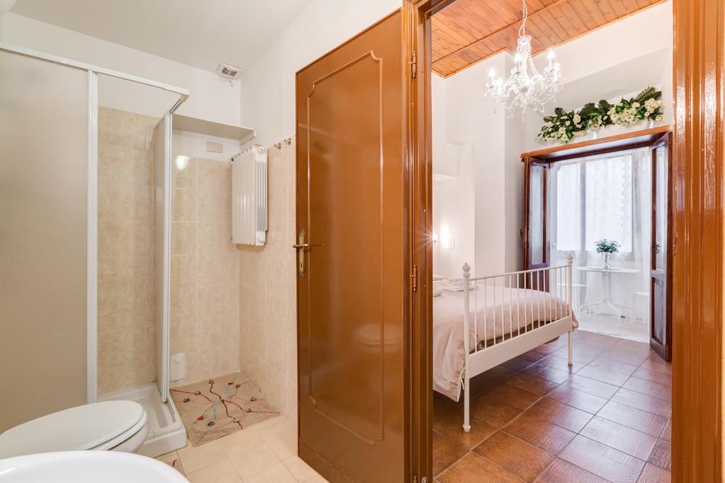לינה וארוחת בוקר רומא Lulu House חדר תמונה
